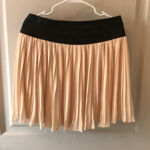 Leather waisted pleated skirt